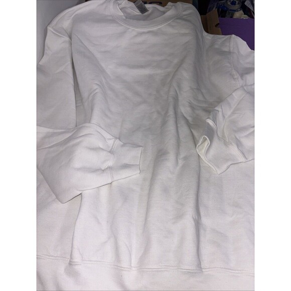 Gildan Other - Gildan 18000 Heavy Blend Crewneck Sweatshirt Pullover Sizes Large White